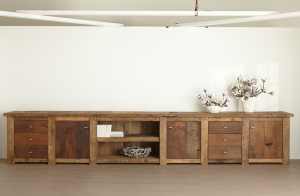Grote oud eiken kast