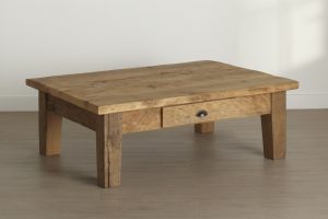 Oud eiken salontafel met lade